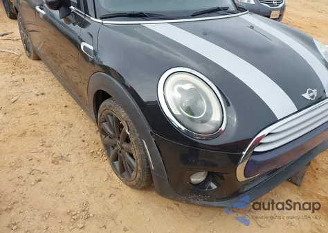 2015 Mini Hardtop Cooper z USA, uszkodzony, nr VIN WMWXS5C52FT826978